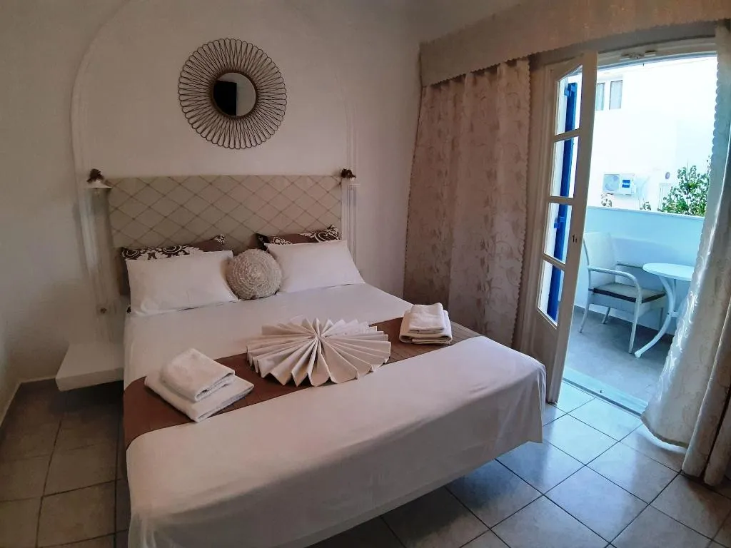 Room, Atalos Suites, Santorini