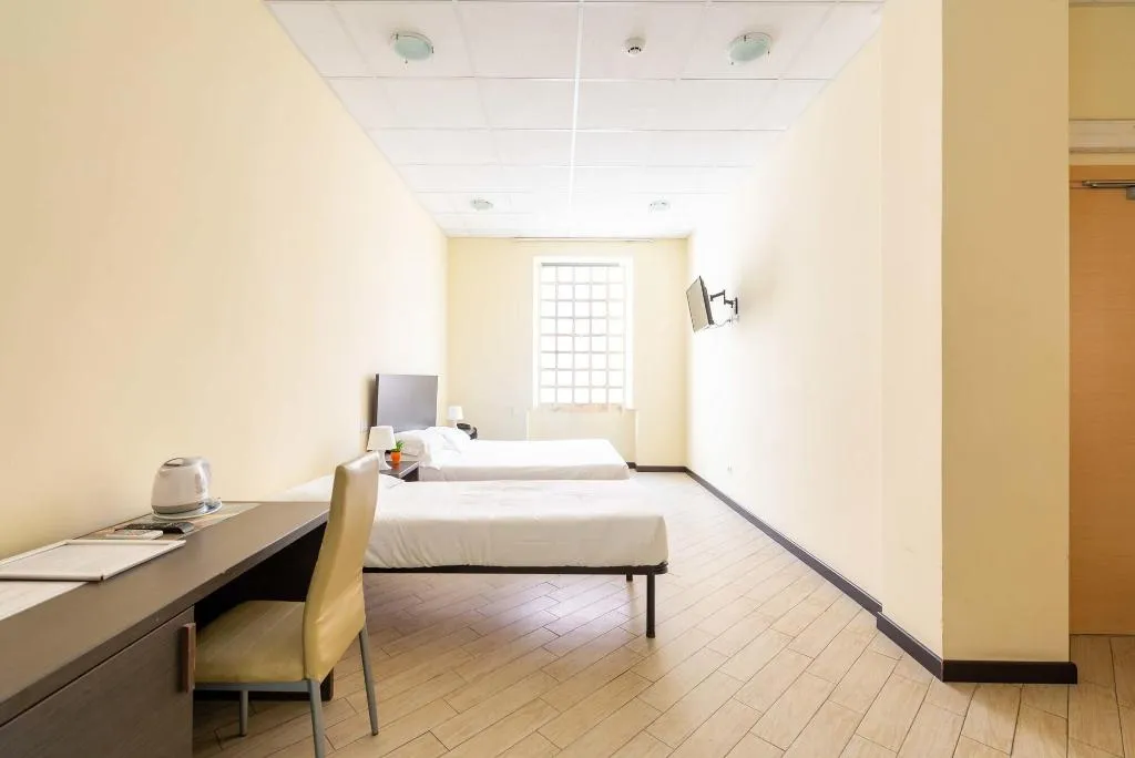 Room, Hotel Central Lodge, Naples