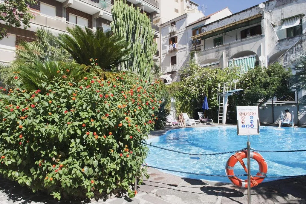 Pool, Reginna Palace, Naples