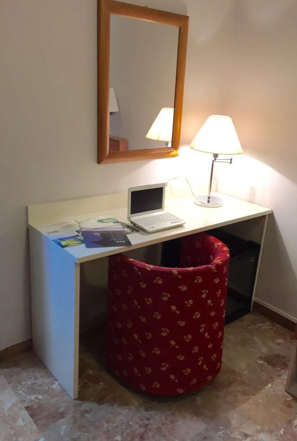 Room, Delle Rose, Venice