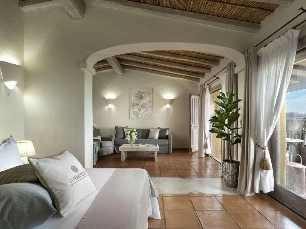 Room, Hotel Li Finistreddi, Olbia