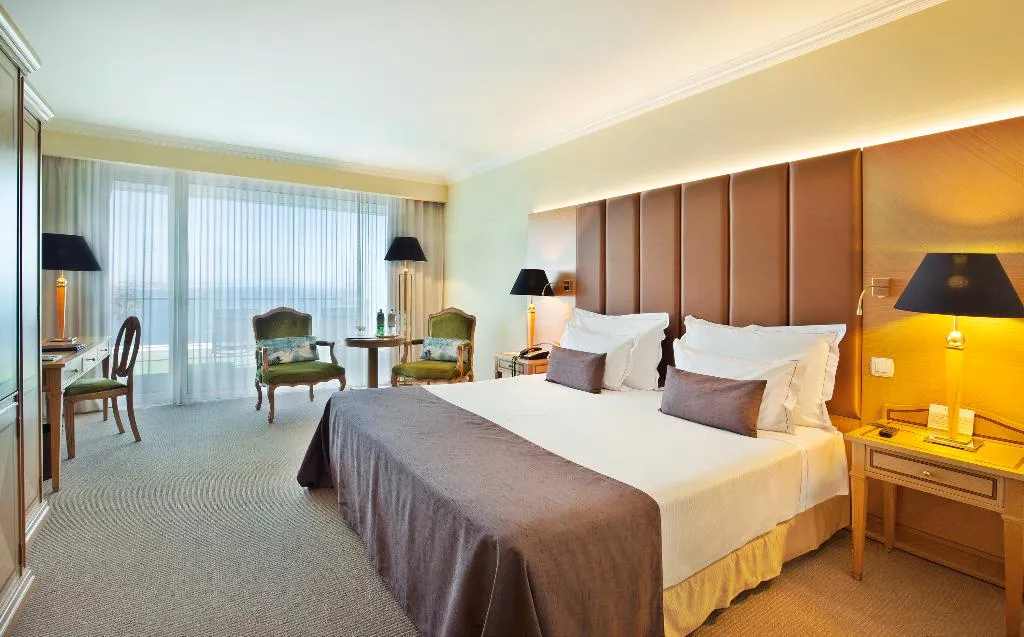 Double or Twin PREMIUM Room, Hotel Cascais Miragem Health & Spa, Lisbon