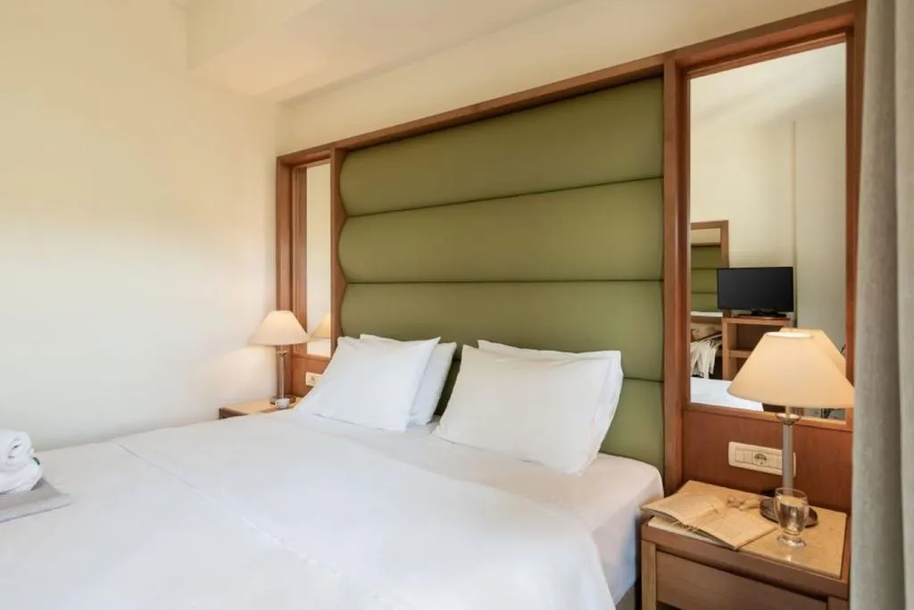 JUNIOR SUITE LAND VIEW Room, Cretan Dream Resort & Spa, Crete