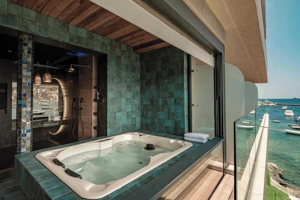 Room, Damare Resort & Spa, Malta