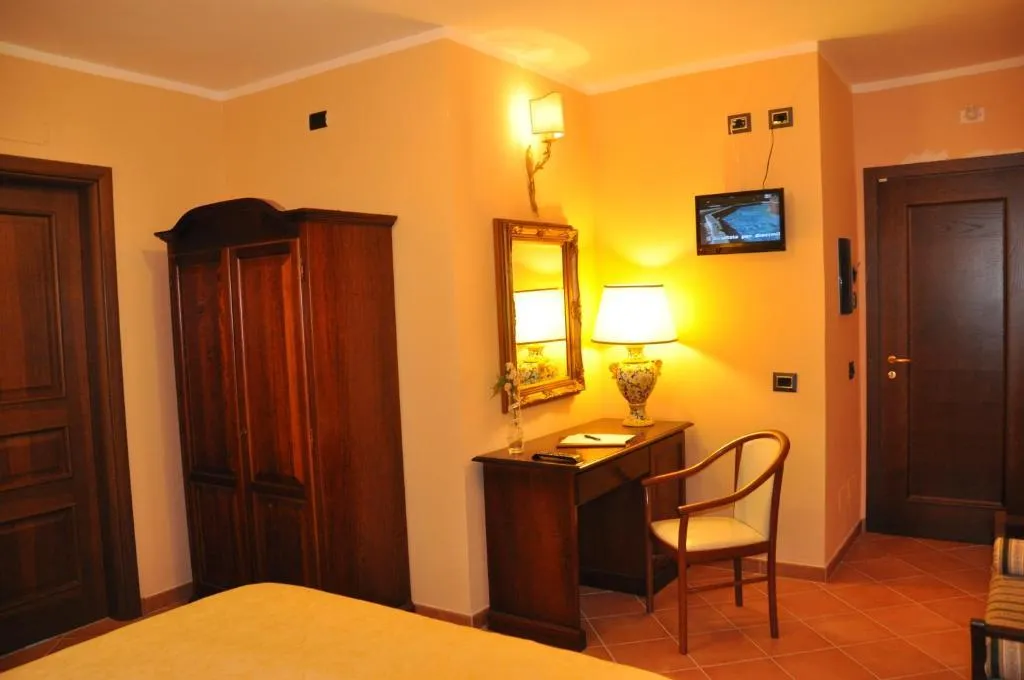 Room, Hotel Sgroi, Naples