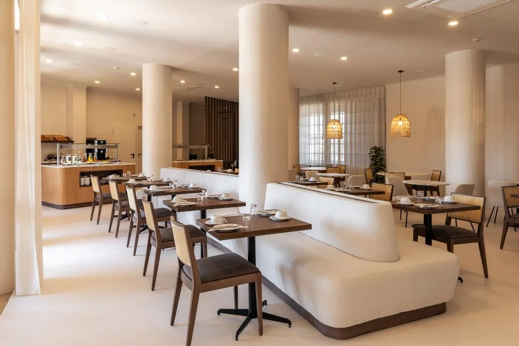 Restaurant, Belavista da Luz, Algarve
