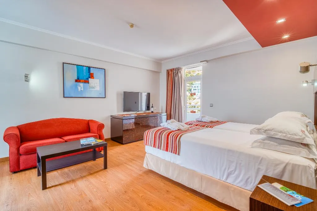 Double or Twin DELUXE Room, Muthu Raga Madeira Hotel, Madeira
