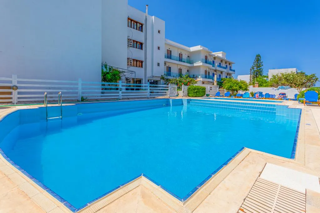Pool, Athina Inn, Crete