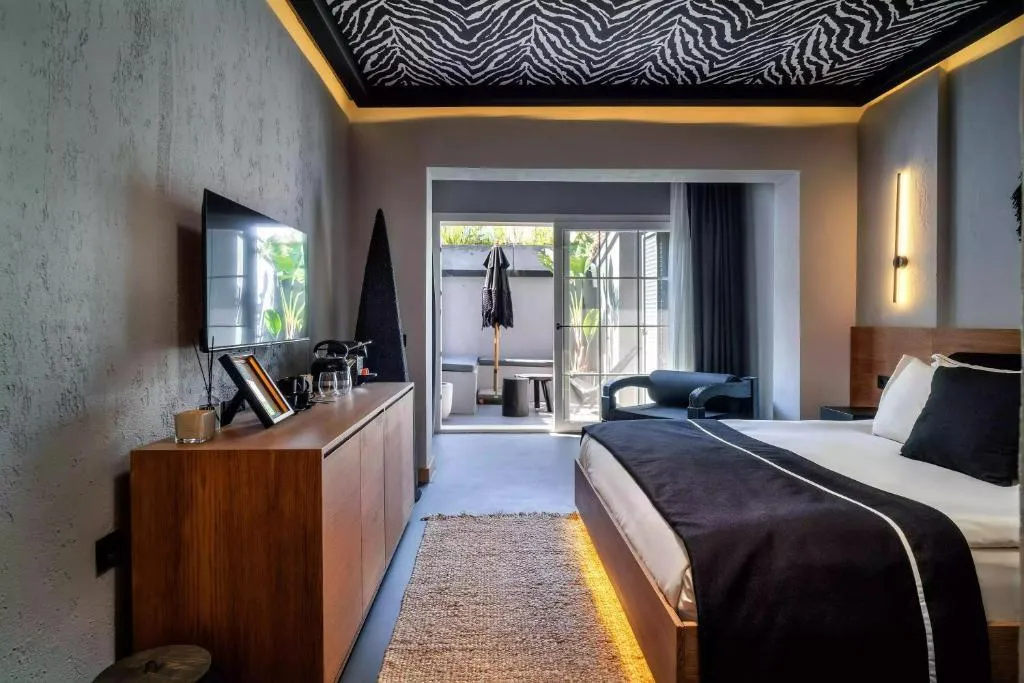 DOUBLE DELUXE WITH TERRACE Room, The Local House Alacati, Izmir