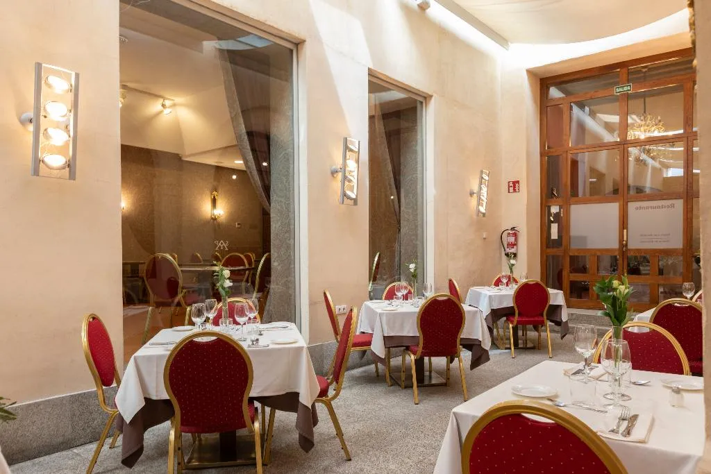 Restaurant, San Antonio El Real, Madrid