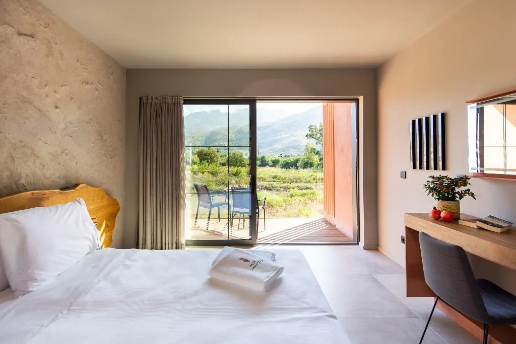 TWIN DELUXE Room, Pilot Amphora Boutique Hotel, Crete