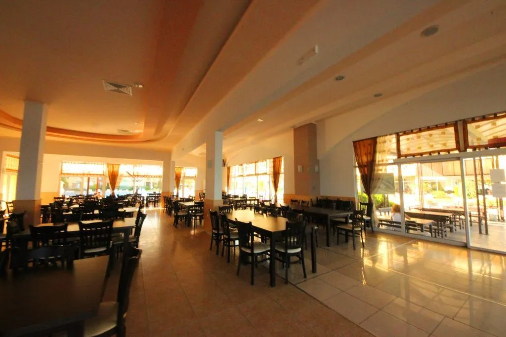 Restaurant, Menada Grand Resort Apartments, Bourgas