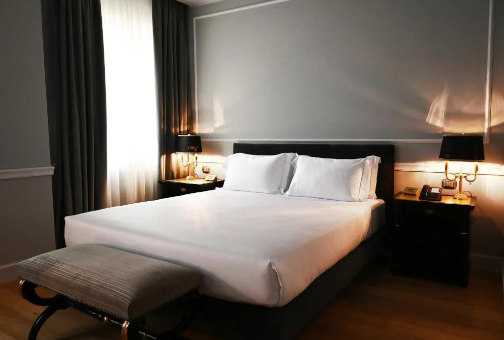 Room, Grand Hotel et des Palmes, Palermo