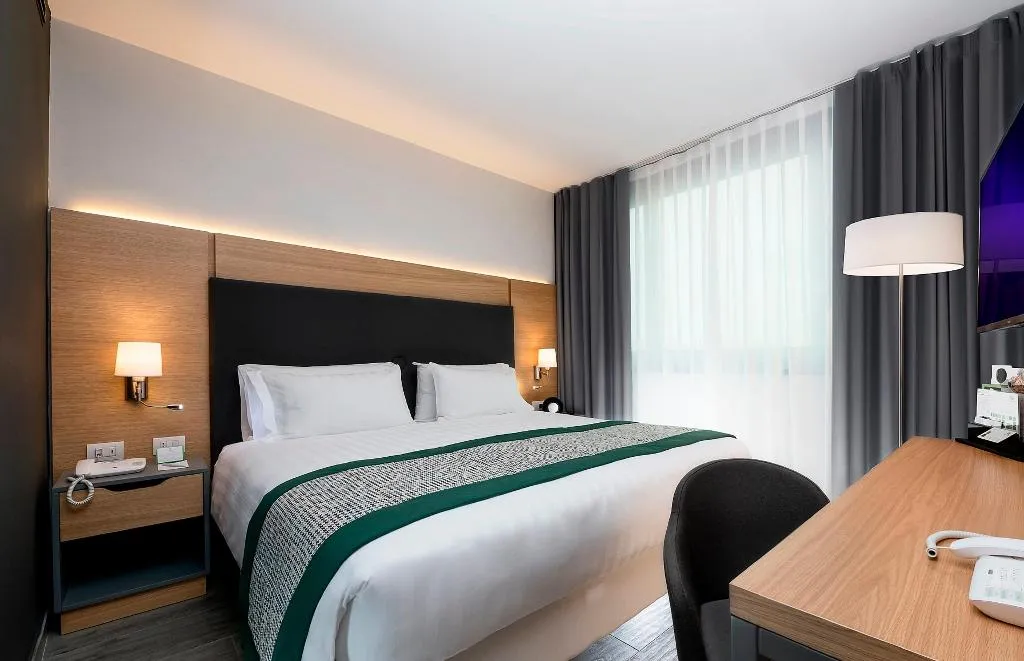 SUITE KING SIZE BED Room, Holiday Inn Naples, Naples