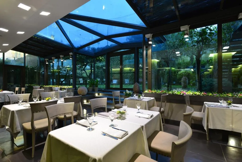 Restaurant, Hotel Forum, Naples