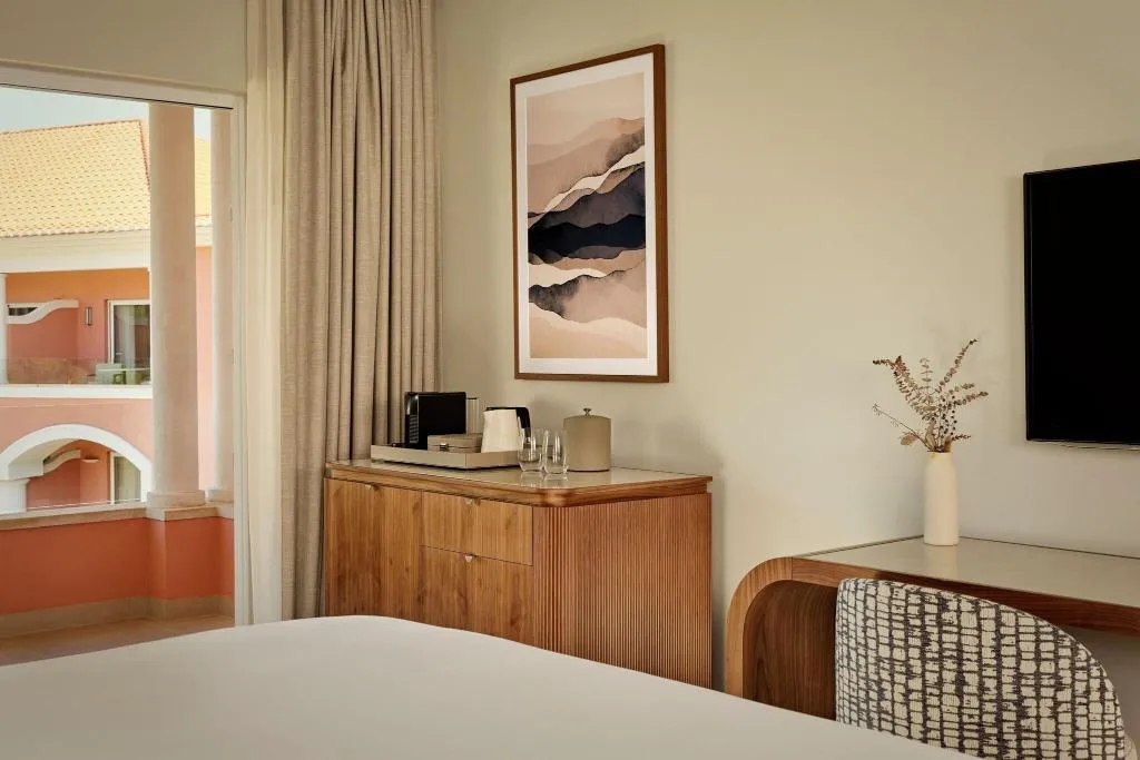Room, Penha Longa, Lisbon