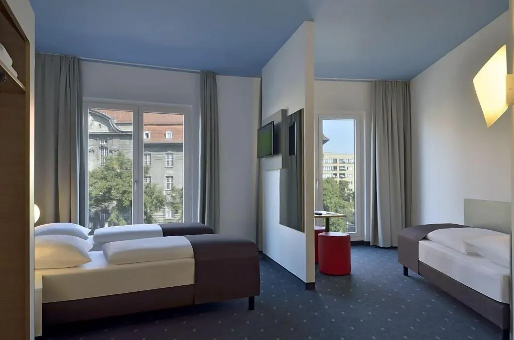 Room, B&B HOTEL Berlin-Charlottenburg, Berlin