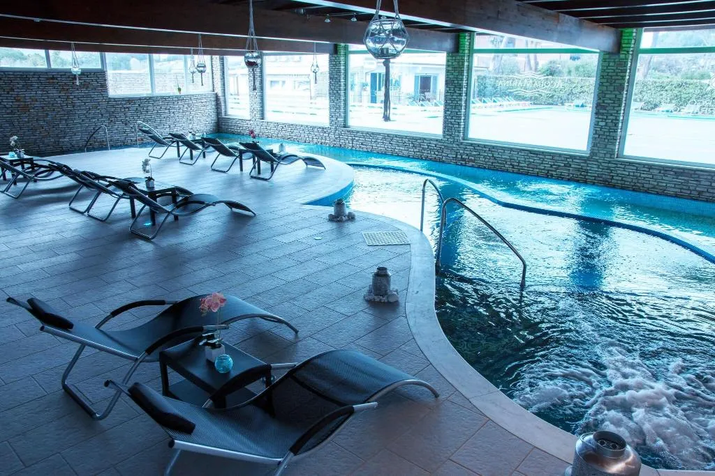 Sports and Entertainment, Albergo Mediterraneo, Rome