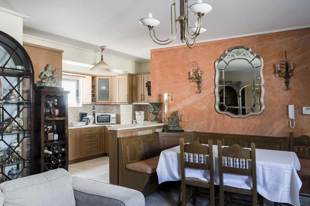 Room, Villa d'Irene - near Athens airport, 200 meters fr, Athens