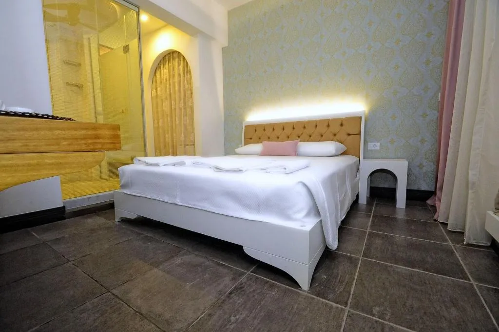 Room, La Brezza Suite & Hotel, Bodrum
