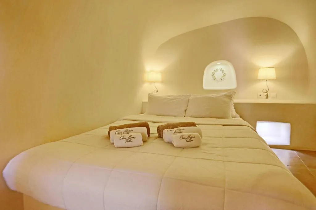 Room, Oia Mare Villas, Santorini