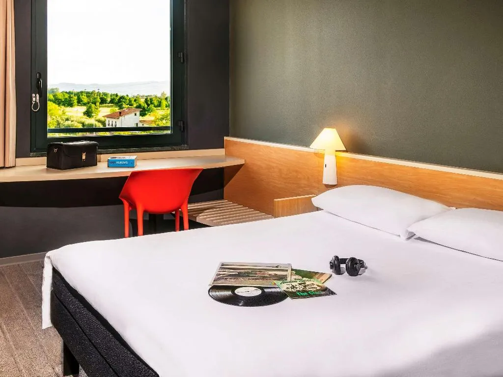 DOUBLE WITH DOUBLE BED Room, ibis Firenze Prato Est, Florence