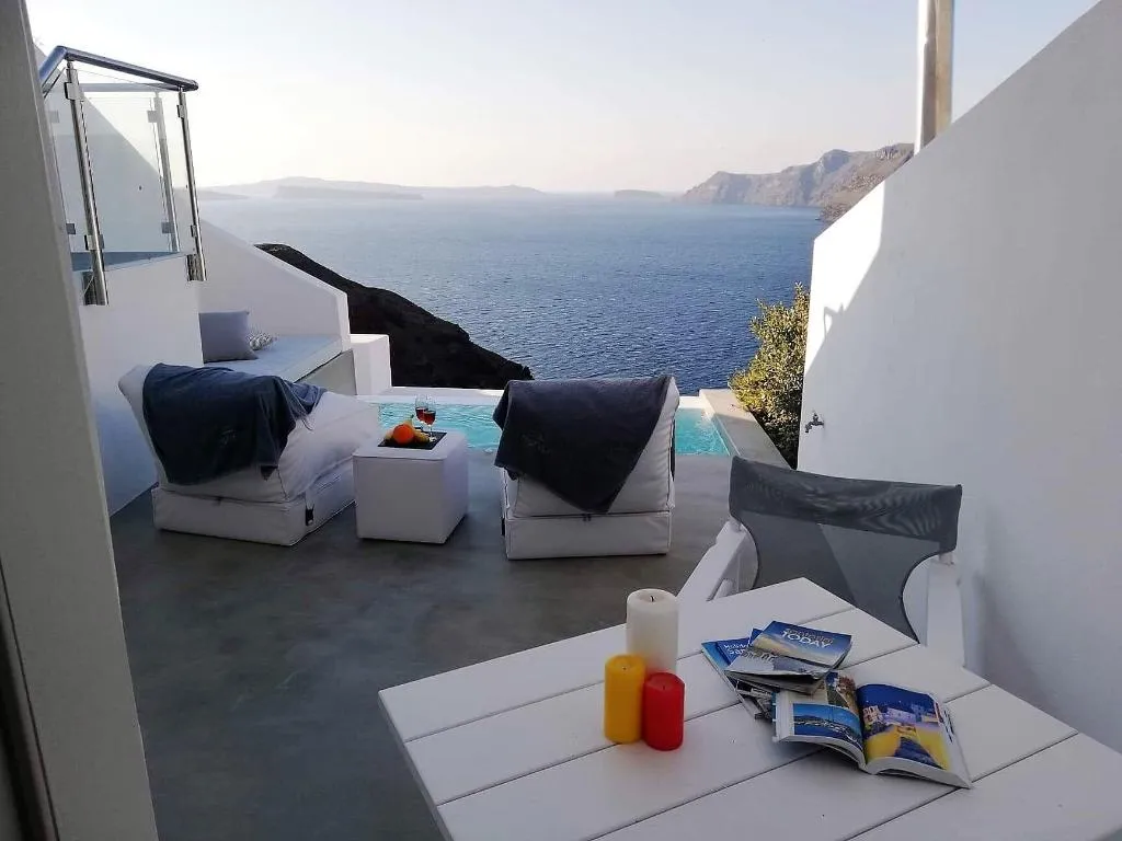 Room, Marizan Caves & Villas, Santorini, Santorini