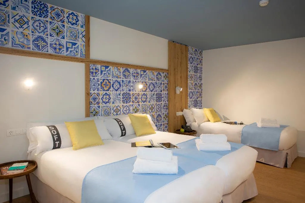 TRIPLE STANDARD Room, Casual Raizes Porto, Porto