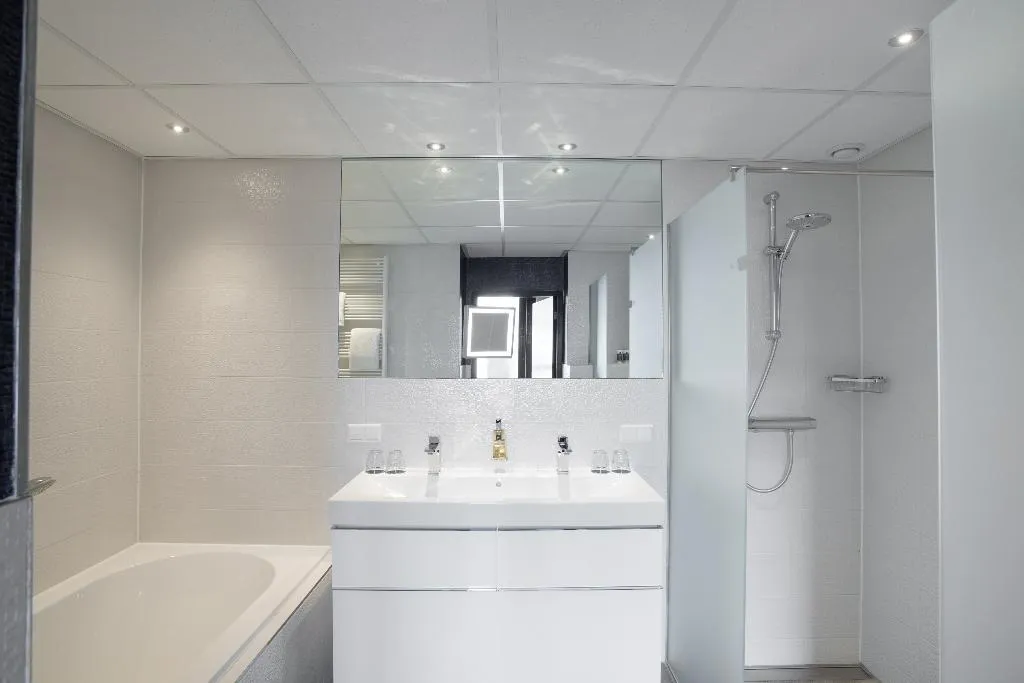 QUADRUPLE STANDARD Room, Sebastians, Amsterdam