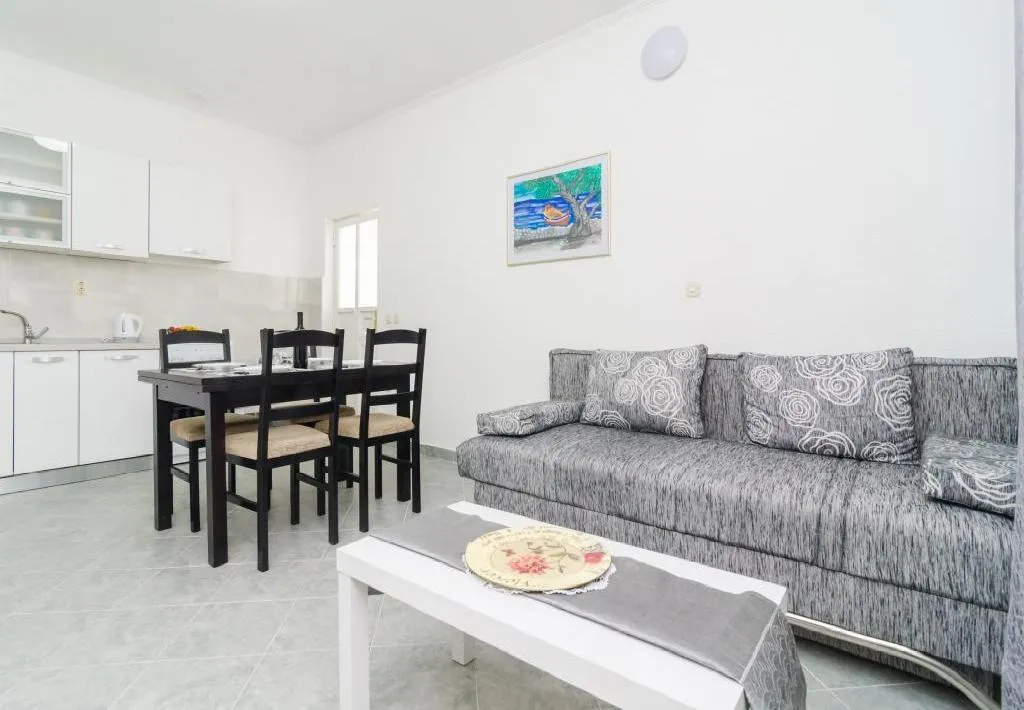 APARTMENT WITH BALCONY Room, Apartments Grga, Dubrovnik