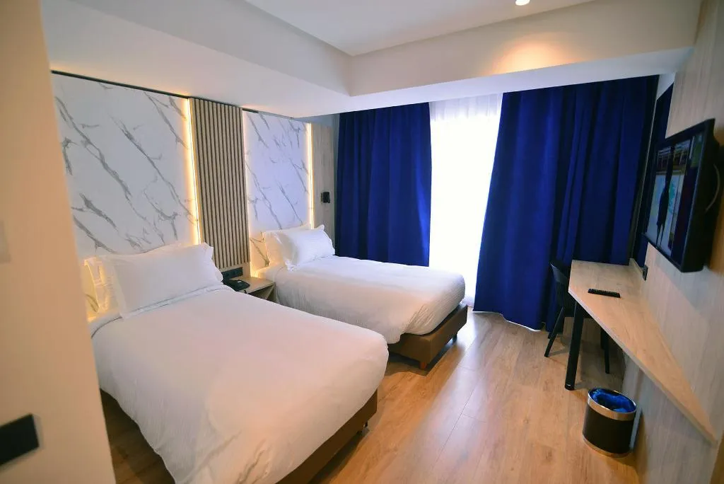 Room, Rihab Rabat, Rabat