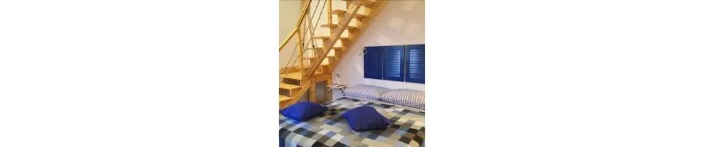 Room, B&B PompeiLog, Naples