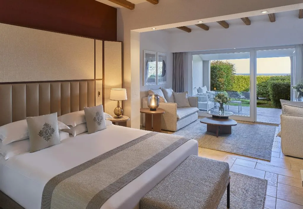 JUNIOR SUITE KING SIZE BED Room, Conrad Chia Laguna Sardinia, Cagliari