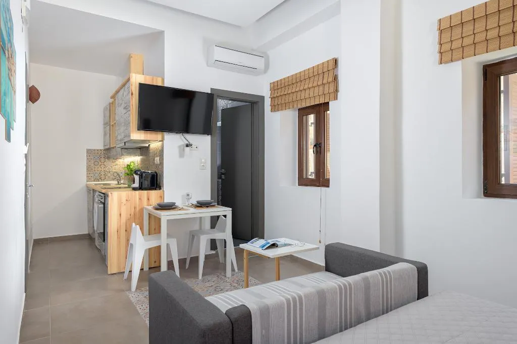 HOME FIVE BEDROOMS Room, Alley7, Rhodes