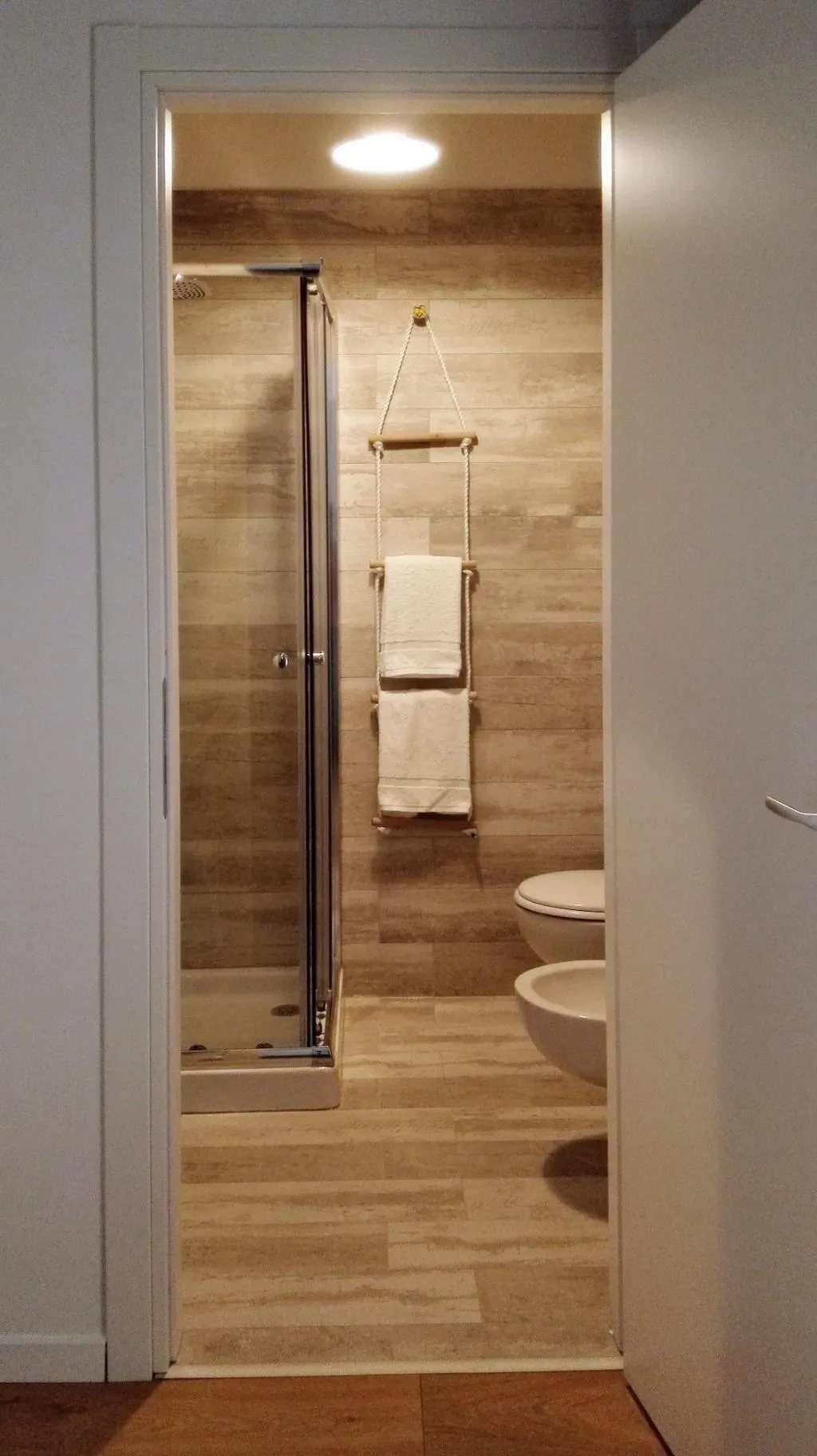 Room, Quartino Napoletano, Naples