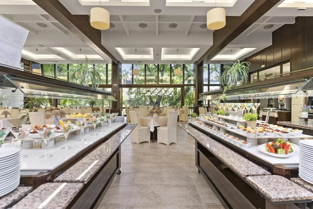 Restaurant, Riviera Beach Hotel & SPA - All Inclusive, Varna