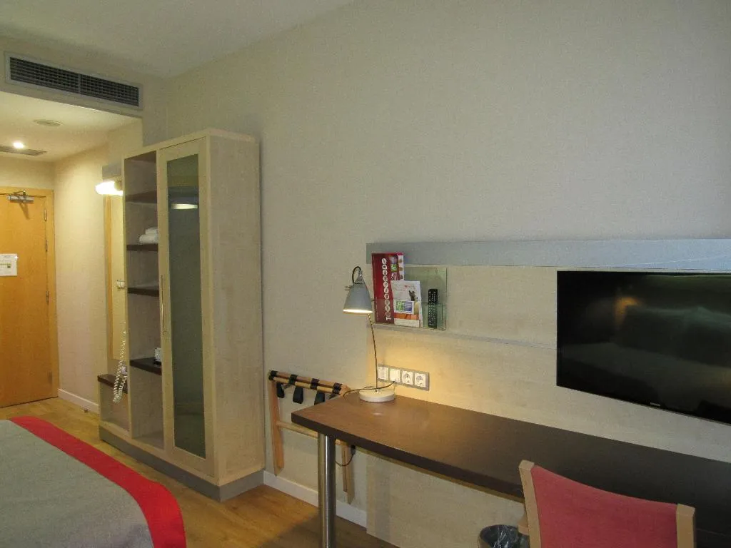 DOUBLE QUEEN SIZE BED Room, Holiday Inn Express Madrid-Alcorcon, Madrid