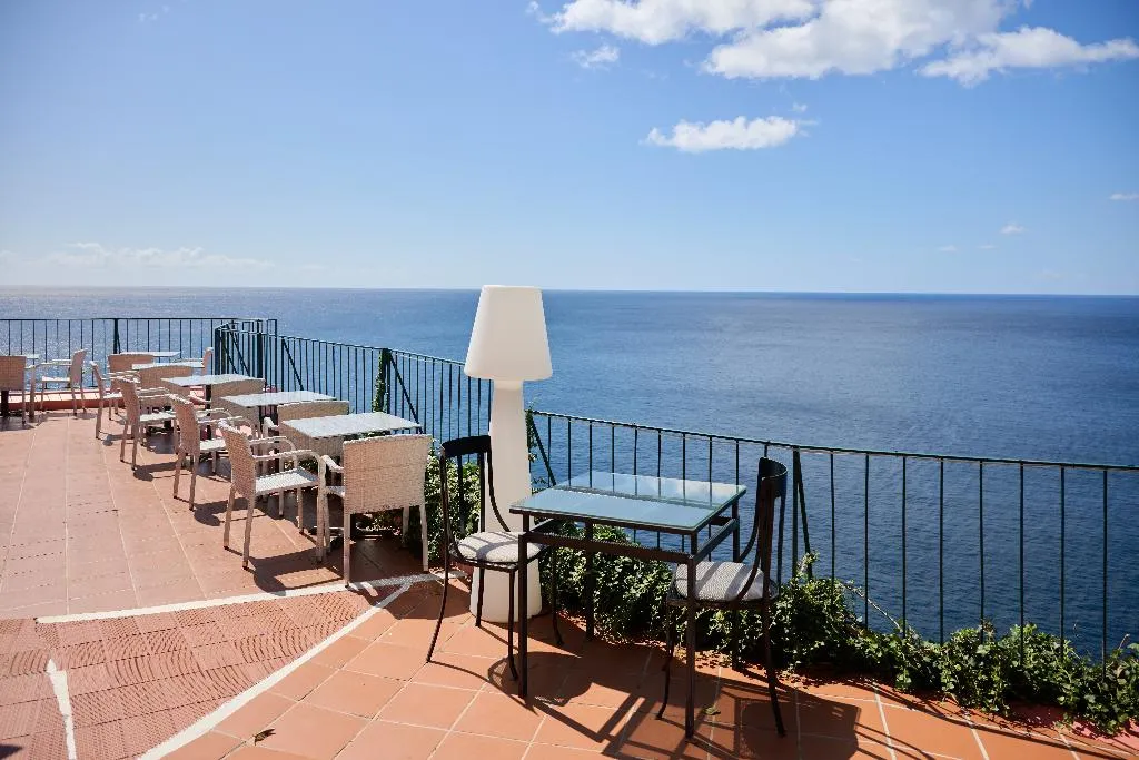 Terrace, Inn & Art Hotel Gallery, Madeira