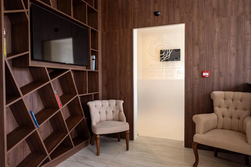 Lobby, C'est La Vie Boutik Swieqi, Malta