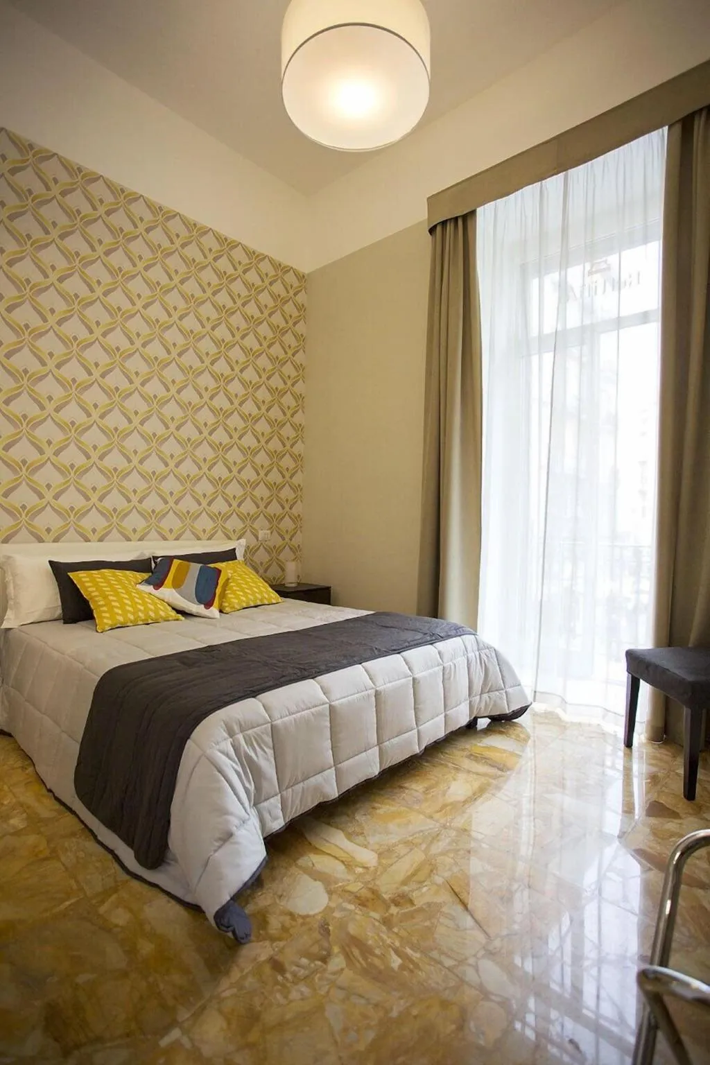 Room, B&B Rettifilo, Naples