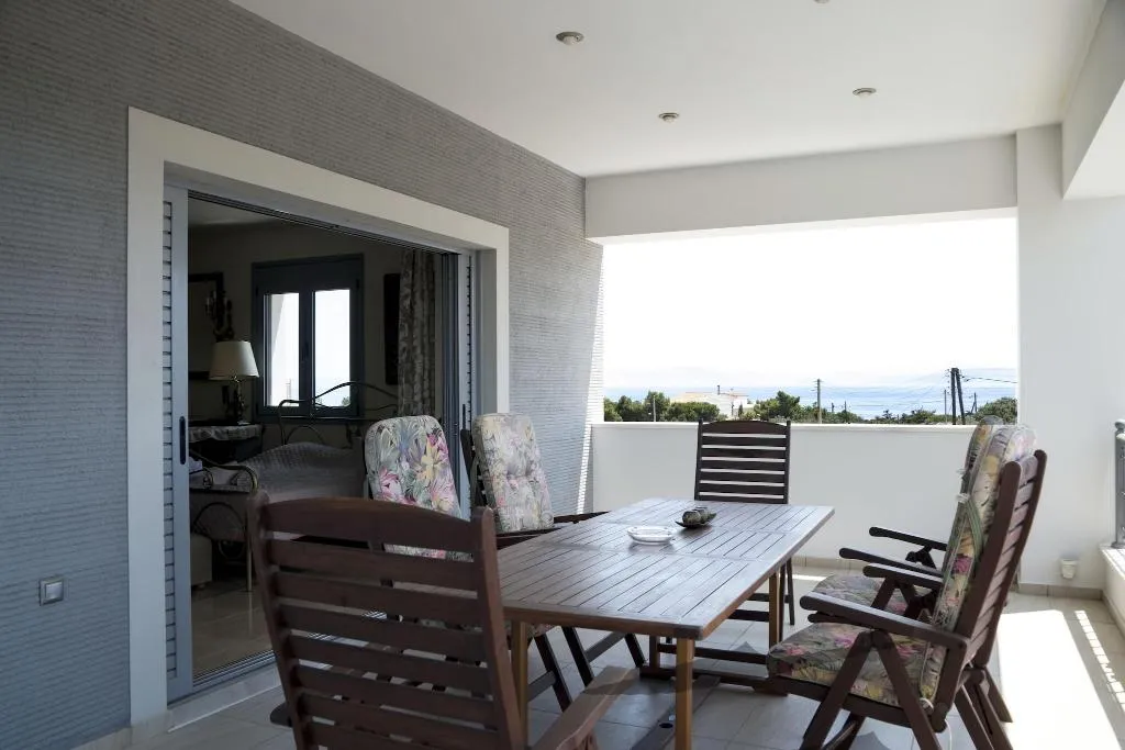 Room, Villa d'Irene - near Athens airport, 200 meters fr, Athens