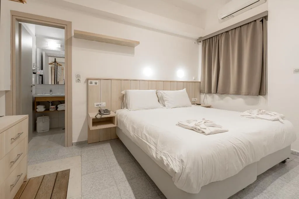DOUBLE STANDARD Room, Iakinthos, Tsilivi Beach, Zante