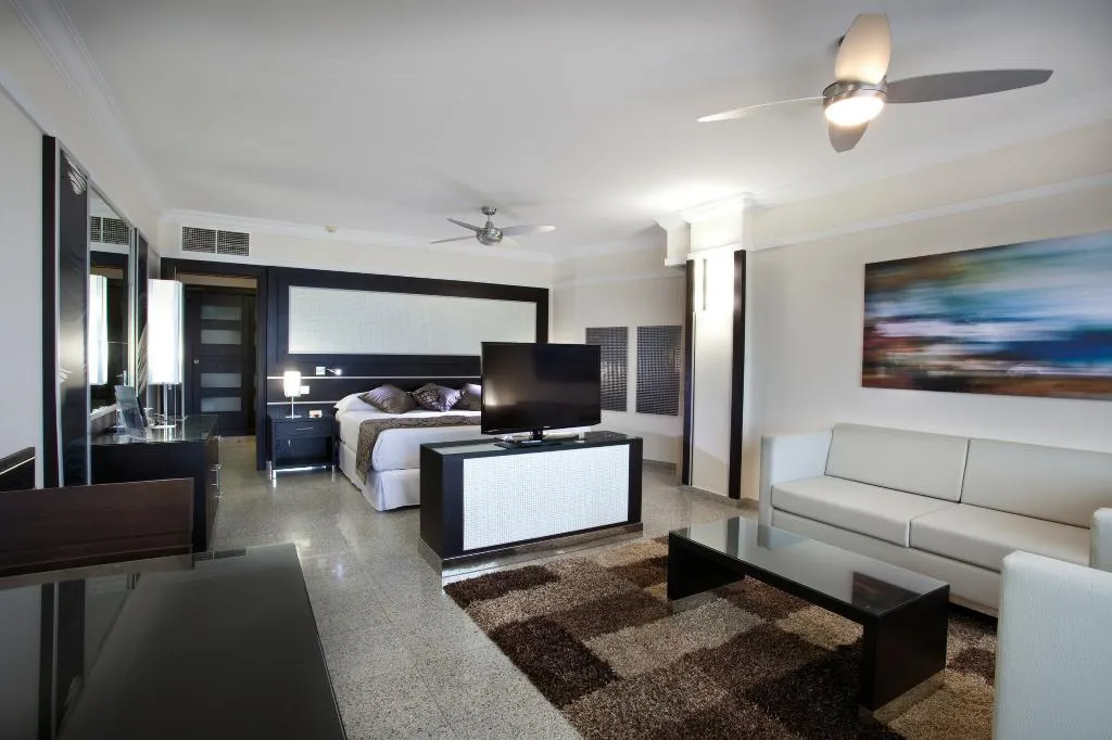 JUNIOR SUITE STANDARD Room, Hotel Riu Palace Nautilus - Adults Only, Costa Del Sol