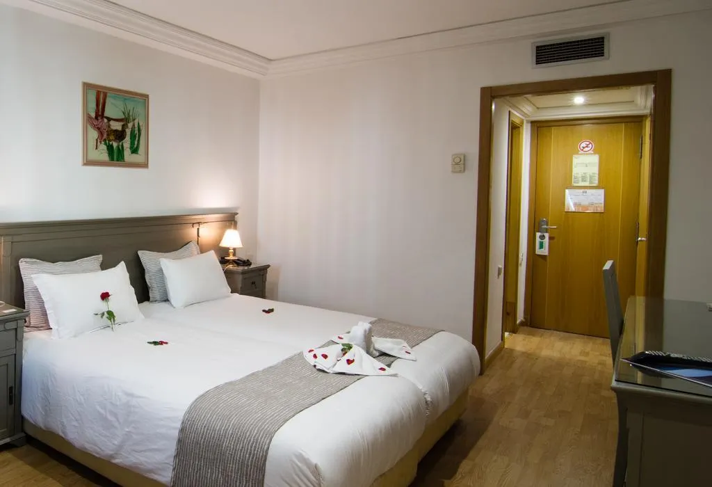DOUBLE STANDARD Room, El Oumnia Puerto, Tangier