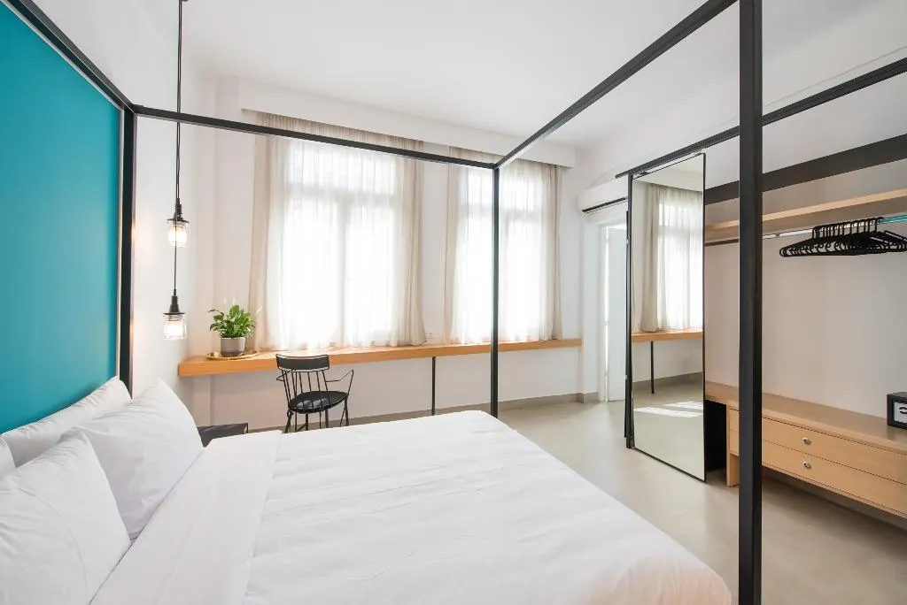 JUNIOR SUITE BASIC Room, MONK Monastiraki Suites, Athens