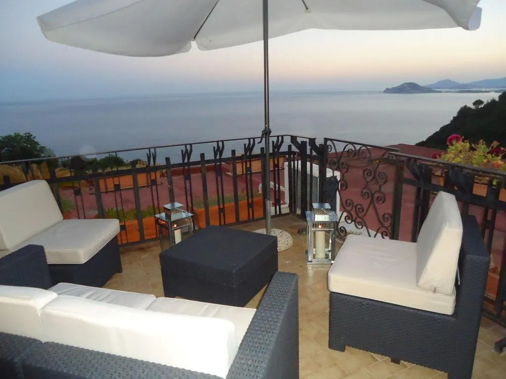 Terrace, Mini Hotel, Naples