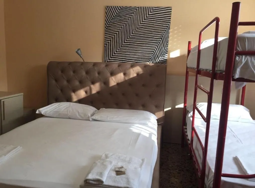 Room, Colombo Hotel & Hostel For Backpackers, Venice