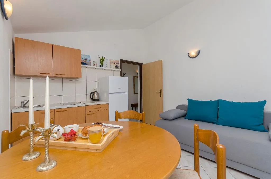 APARTMENT CAPACITY 3 Room, Apartments Marica, Split