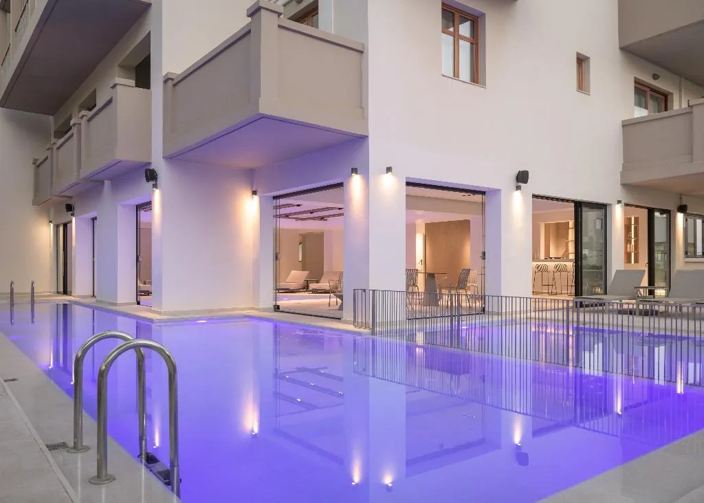 Pool, Theartemis Palace, Crete