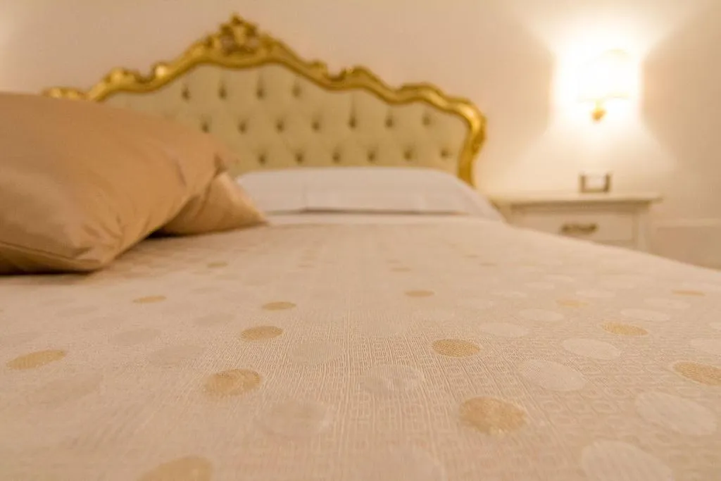 Room, Palazzo Tasca Guest House & Luxury Suite, Catania